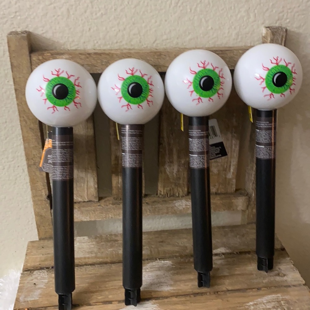Halloween creepy eyes solar lights